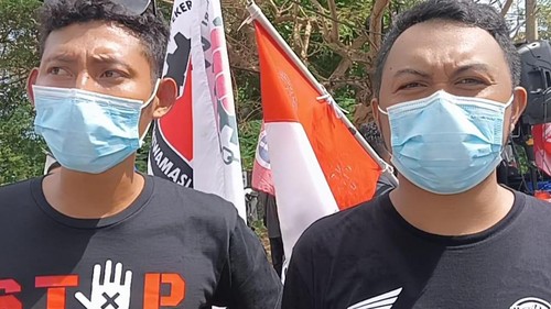 Kadek Wahyu (kiri) dan Angger Eka Rizky (kanan)