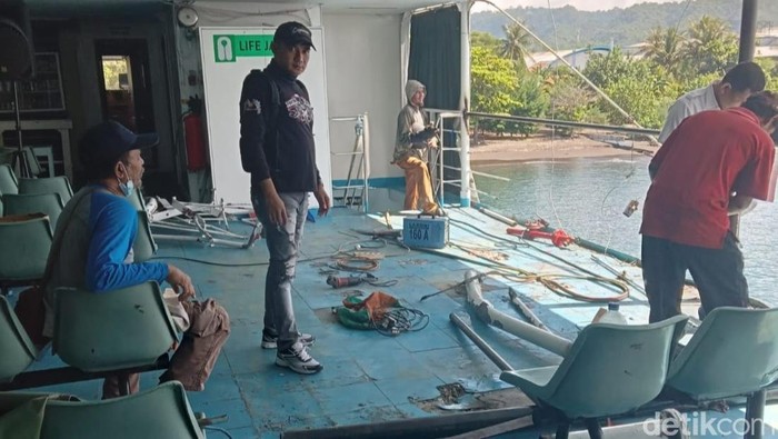 kapal tabrakan di pelabuhan asdp ketapang