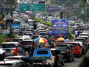 One Way Jalur Puncak Bogor Berakhir, Lalin Simpang Gadog Macet