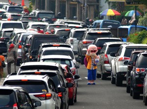 Libur Waisak, Lalin Arah Puncak Macet