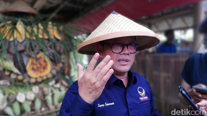 Ketua Tim Pemenangan Pemilu Partai Nasdem wilayah Jateng-DIY, Sugeng Suparwoto di Karanganyar, Minggu (15/5/2022).