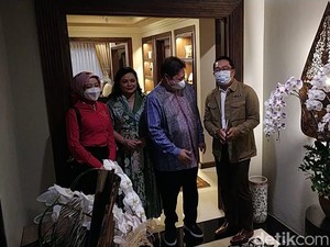 Ridwan Kamil Kunjungi Kediaman Dinas Airlangga Hartarto, Ada Apa?