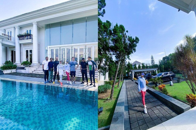 Rumah milik mertua Syahrini, Rosano Barack dibangun sejak tahun 1997. Meskipun sudah puluhan tahun tak ditempati, rumah itu tetap terawat dan bersih. Di belakang rumahnya terhampar pemandangan asri. Foto: dok. Instagram @princessyahrini