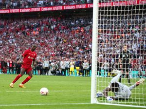 Klopp Bela Sadio Mane yang Gagal Eksekusi Penalti