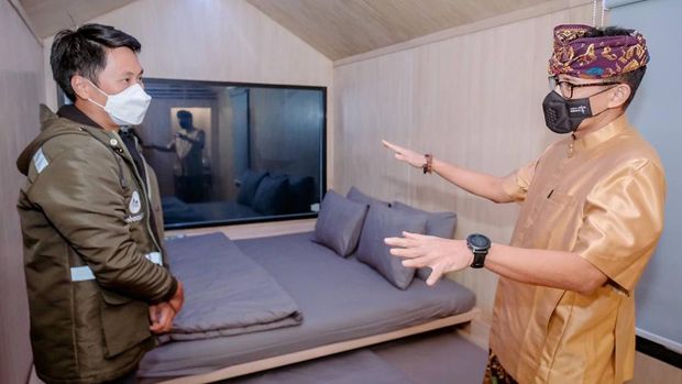 Sandiaga meninjau Bobocabin Kintamani