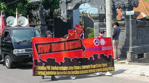 Suasana aksi demo di Ayana Resort Spa Bali