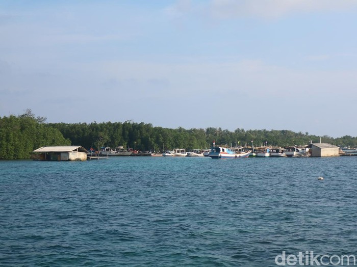 Suasana Pulau Nyamuk, Desa Nyamuk, Kecamatan Karimunjawa, Jepara, Jumat (13/5/2022).