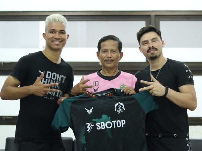 Tocantins (kiri foto) Djanur (tengah) Renan Farias (kanan)