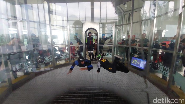 Ujicoba Skydiving di Wind Tunnel Indoor Pusdiklatpassus Batujajar.