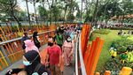 Warga Tumpah Ruah di Tebet Eco Park