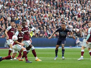 West Ham Vs Man City: Penalti Mahrez Gagal, The Citizens Tertahan 2-2
