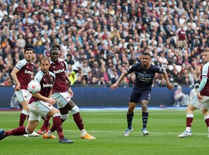 West Ham Vs Man City: Penalti Mahrez Gagal, The Citizens Tertahan 2-2