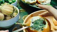 Tentu saja setelah belajar tentang buah dan memahami rasa serta teksturnya, buah segar ini bisa langsung dimakan oleh para pengunjung. Foto: Instagram uba.co