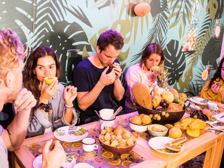 Bukan Pakaian, Butik Unik Ini Hanya Jual Buah Eksotik yang Langka di Kolombia