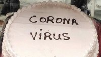 Kue tema pandemi Covid-19 ini juga punya aura menyeramkan. Tanpa hiasan warna apapun, hanya tertulis Corona Virus di atasnya. Siapa kira-kira yang tertarik beli?