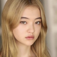 Dengan pelatihan akting di agensinya, dia mendapat kesempatan untuk memulai debut aktingnya di kancah Hollywood. Hingga kini Ella telah membintangi sejumlah film seperti Heathers, Malibu Rescue, Star Trek: Picard, dan terbaru Malibu Rescue: The Next Wave. Foto: dok. Instagram @ellagross