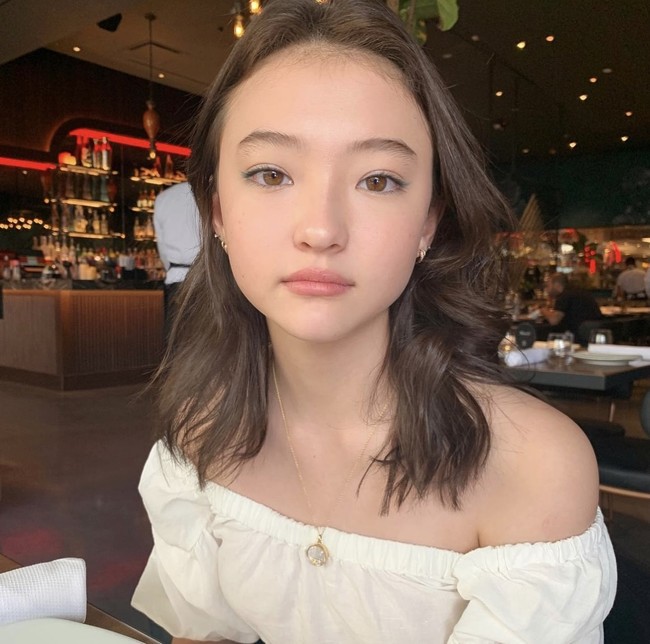 Model cilik itu memang mewarisi darah blasteran dari orang tuanya. Ayahnya keturunan Amerika-Jerman, sementara ibunya memiliki campuran Korea-Amerika. Foto: dok. Instagram @ellagross