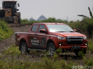 Bagaimana Nasib Penjualan Mobil Komersial saat BBM Semakin Mahal?