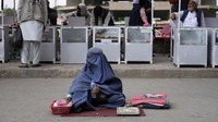 Namun ada juga wanita yang memilih berdagang.
