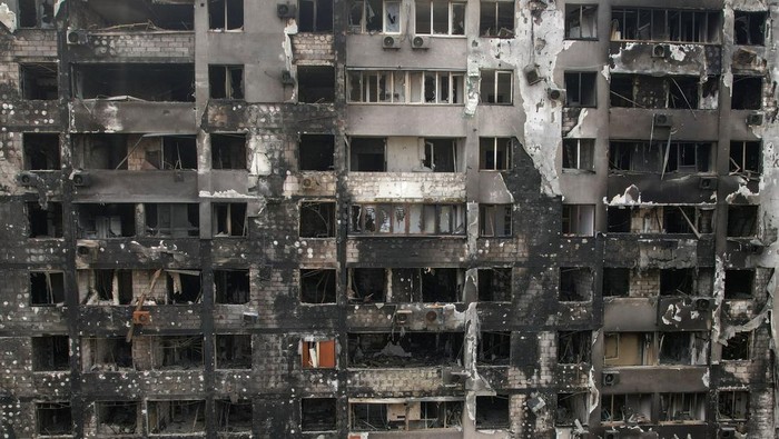 A view shows a residential building burnt during Ukraine-Russia conflict in the southern port city of Mariupol, Ukraine May 15, 2022. Picture taken with a drone. REUTERS/Pavel Klimov