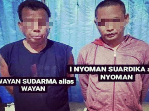 Kopka I Nyoman Suardika (kanan) dan warga sipil I Wayan Sudarma usai ditangkap karena mengambil tempelan sabu
