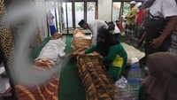 Menurut data dari Polda Jawa Timur bus pariwisata bernomor polisi S 7322 UW yang mengalami kecelakaan di KM 712+400 jalur A Tol Surabaya - Mojokerto (Sumo) tersebut mengakibatkan 14 penumpangnya meninggal dunia dan belasan penumpang lainnya mengalami luka-luka.
