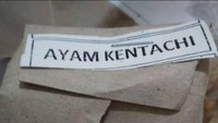 Beli nasi bungkus, setiap kertas nasi diberi nama sesuai dengan isi lauk. Penulisan yang aneh berupa Ayam Kentachi membuat netizen ngakak. Foto: Twitter/txtdrgajelas