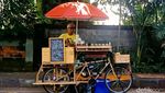 Mantap! Pria di Bali Raup Cuan Lewat Hobi Gowes dan Ngopi