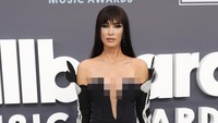 7 Foto Megan Fox Tak Dikenali di Billboard Music Awards, Mirip Kim Kardashian