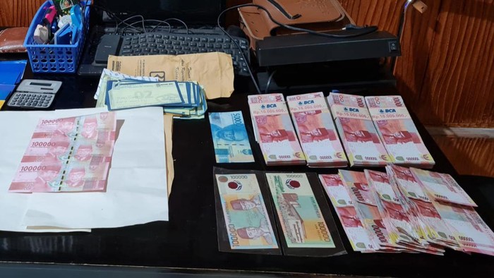 Pengedar Uang Palsu Rp 44,7 Juta di Tulungagung ditangkap