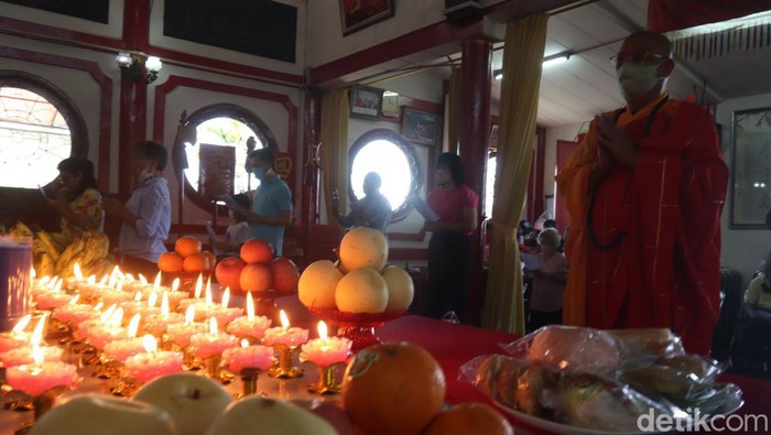 Perayaan Waisak di Vihara Tanda Bhakti Bandung.