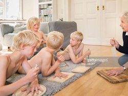 Deretan Stok Foto Aneh Tapi Bikin Ngakak Parah