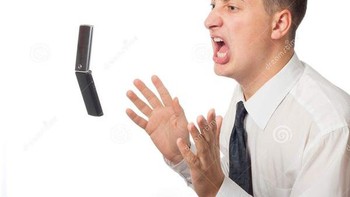 Ponsel masa depan bisa melayang. Foto: Facebook.com/weirdstockeveryday/