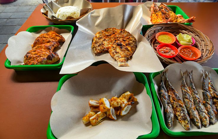 Tempat makan Sunda lesehan di Bekasi