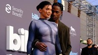 Pertunjukan langsung Scott di acara ini akan menandai yang kedua sejak tragedi yang terjadi di festival musiknya Astroworld pada November 2021. Foto: AFP via Getty Images/MARIA ALEJANDRA CARDONA
