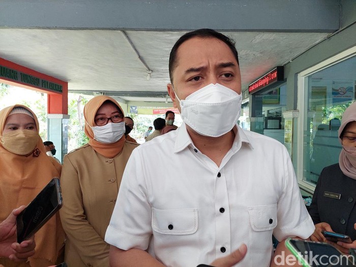 Serangkaian acara Hari Jadi Kota Surabaya (HJKS) ke-729 tetap berjalan, meski Kota Pahlawan masuk PPKM level 2. Berbagai acara sudah berjalan sesuai jadwal.