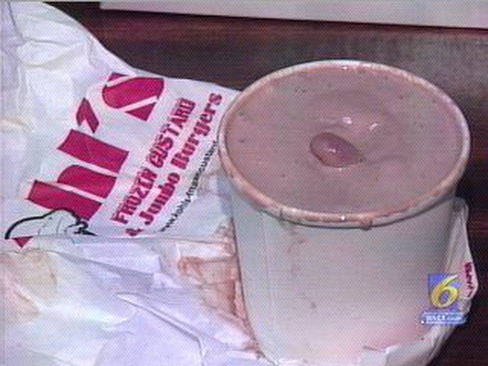 5 Temuan Paling Aneh dalam Makanan Ini Bikin Geli dan Ngeri!