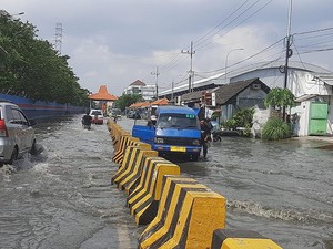 Waspada Rek! Banjir Rob Berpotensi Menggenangi Pesisir Surabaya