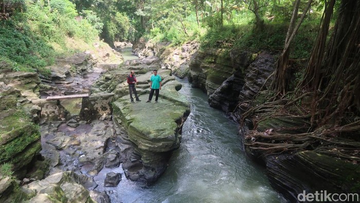 Batu Kapal, Piyungan, Bantul, lokasi syuting film KKN di Desa Penari, Selasa (17/5/2022). Batu Kapal, Piyungan, Bantul, lokasi syuting film KKN di Desa Penari, Selasa (17/5/2022).