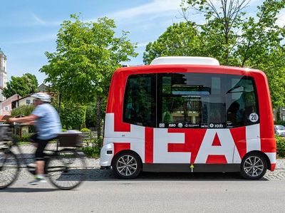 Bus Mungil di Jerman Ini Tanpa Sopir Loh
