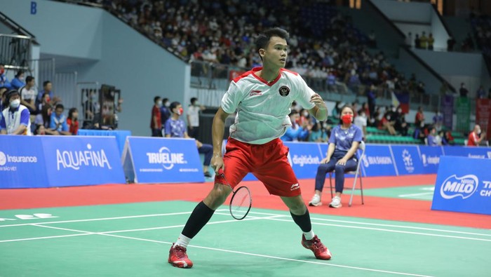 Christian Adinata yang turun di partai ketiga sebagai tunggal kedua sukses menjadi penentu kemenangan Indonesia atas Kamboja.