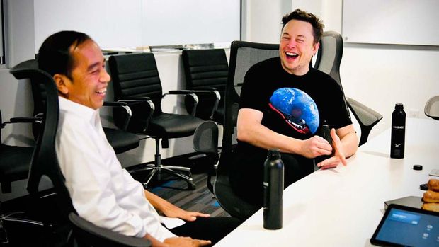 Elon Musk Joko Widodo bertemu di Gedung Space X, Amerika Serikat, Jumat (14/5/2022). Momen itu terjadi di sela-sela kunjungan kerja Jokowi ke Amerika Serikat.