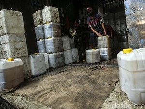 Minyak Goreng Murah Rp 14.000, Cepat Sekali Raibnya!