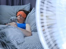 5 Dampak Buruk Tidur dengan AC atau Kipas Angin Menyala