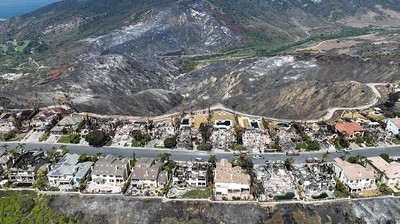 Imbas Kebakaran Hutan, Deretan Rumah Mewah di AS Ini Ludes Terbakar