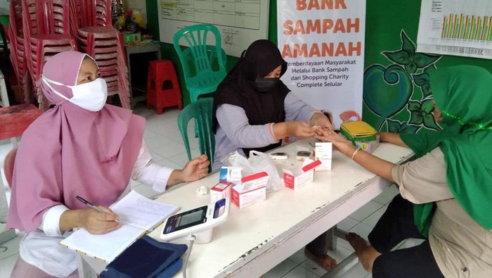 Keren! Belanja Disini Bisa Sambil Donasi Sampah merupakan salah satu permasalahan yang cukup krusial saat ini, tak hanya di Indonesia, tapi juga hampir seluruh belahan dunia. Sejatinya penanganan masalah sampah ini menjadi tanggungjawab bersama.