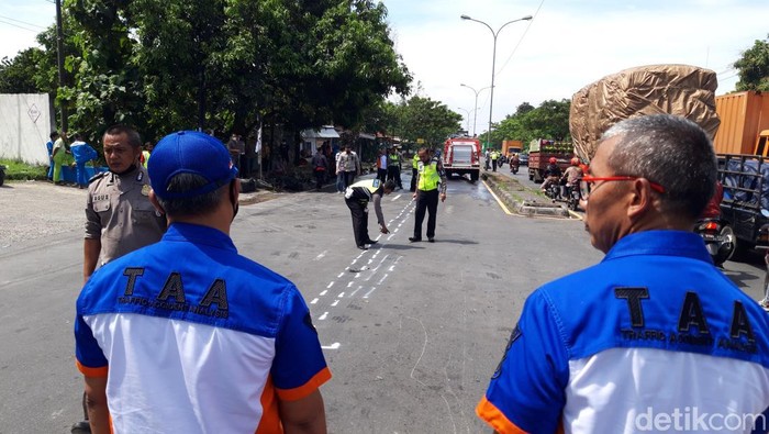Lokasi dua truk trailer kecelakaan di Boyolali, Selasa (17/5/2022).