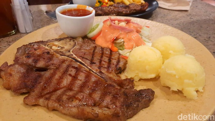 Menu steak di Suis Butcher Steak Bandung.