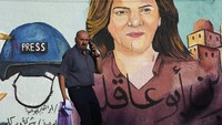 Jurnalis Al Jazeera, Shireen Abu Aqleh tewas ditembak pasukan Israel saat sedang meliput dan mengenakan rompi press di Tepi Barat, 11 Mei lalu.