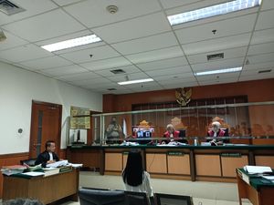Tok! Eks ART Nirina Zubir Divonis 13 Tahun Penjara Atas Kasus Mafia Tanah